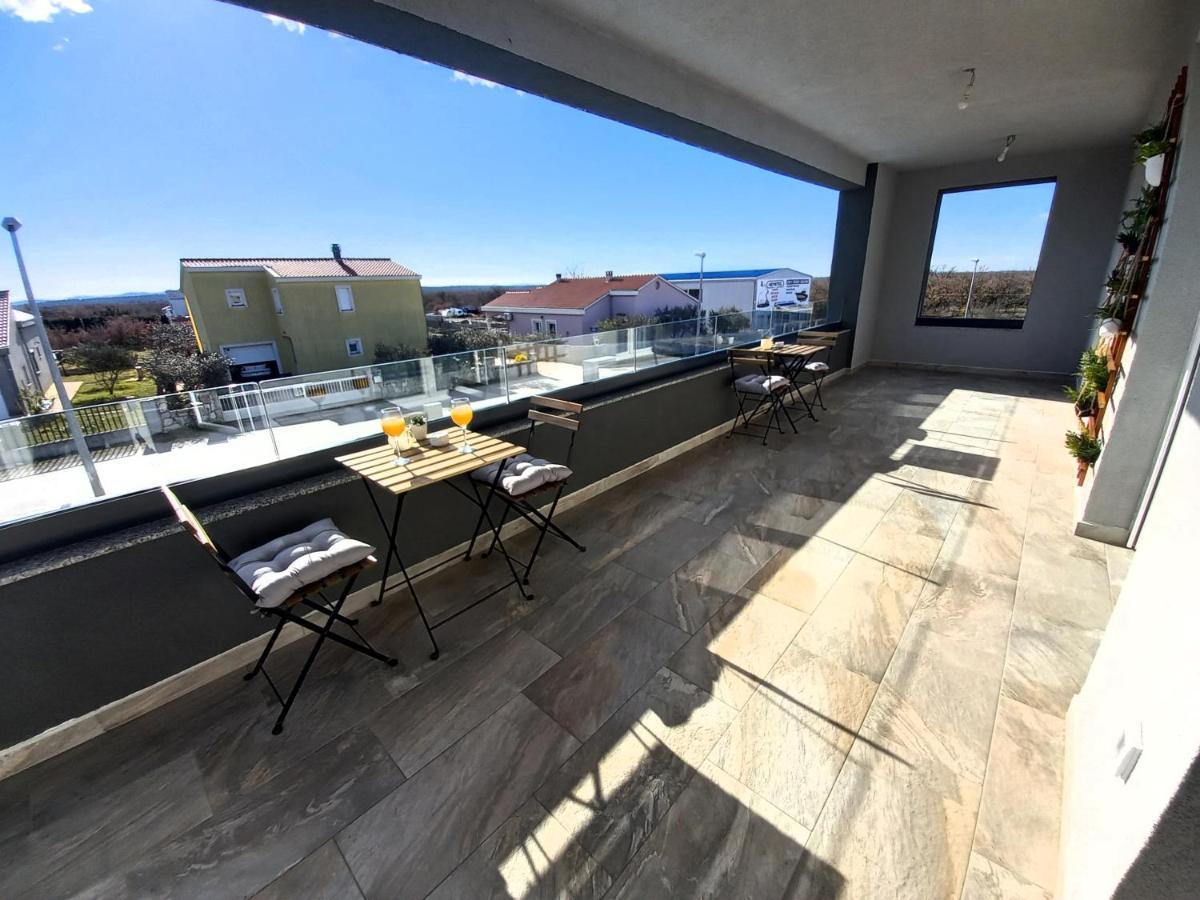 Villa Tia With Heated Pool & Jacuzzi Murvica  Exterior photo