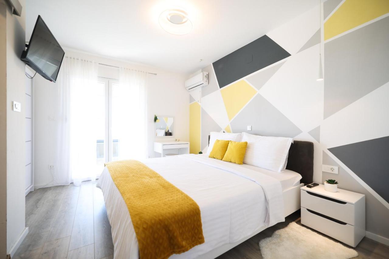 Villa Tia With Heated Pool & Jacuzzi Murvica  Exterior photo