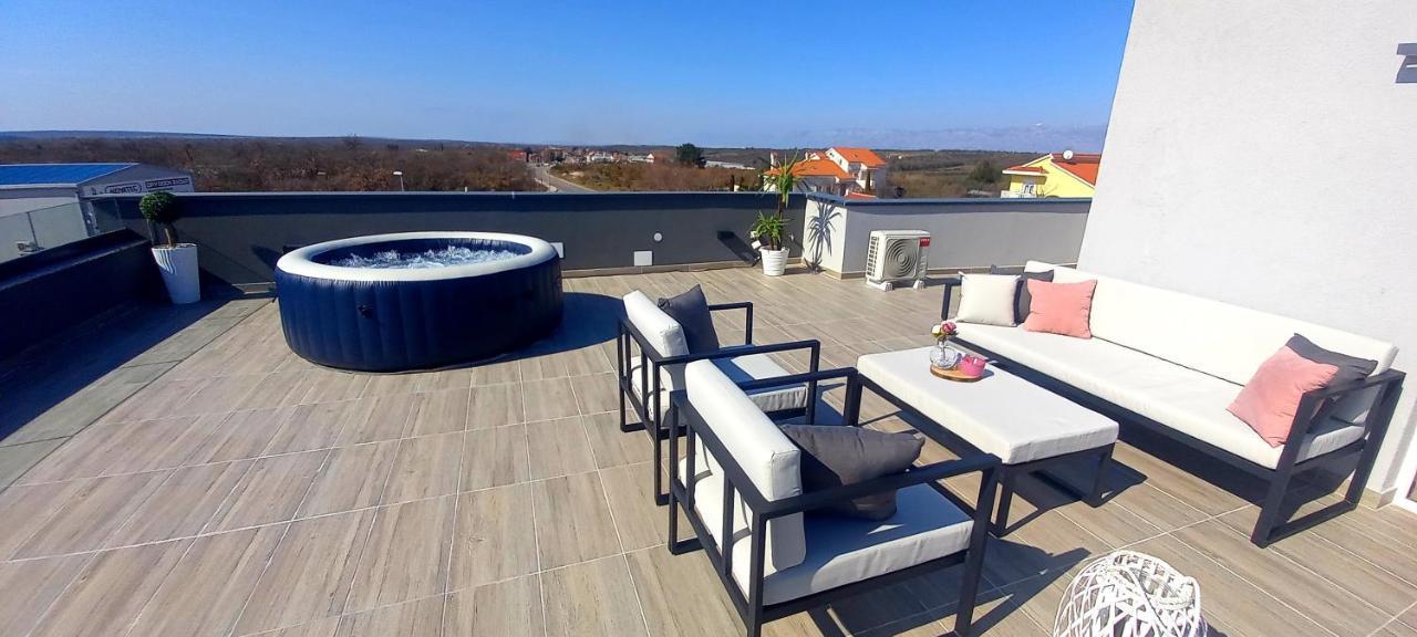 Villa Tia With Heated Pool & Jacuzzi Murvica  Exterior photo