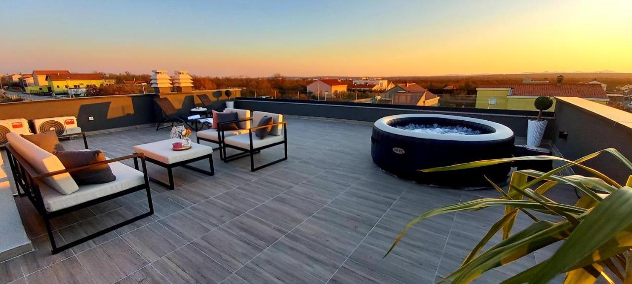 Villa Tia With Heated Pool & Jacuzzi Murvica  Exterior photo